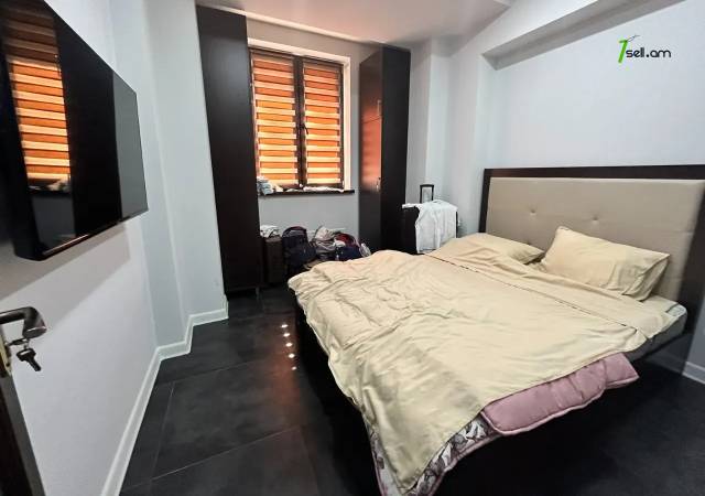 2 սենյականոց բնակարան Ադմիրալ Իսակովի պողոտայում, 40 ք.մ., 2/10 հարկ, կապիտալ վերանորոգված