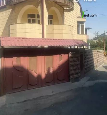 Չորս հարկանի քարե տուն, Kond District կենտրոնում, 450 ք.մ., 3+ սանհանգույց, կապիտալ վերանորոգված