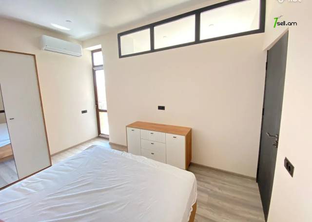 3 սենյականոց բնակարան նորակառույց շենքում Վարդանանց փողոցում, 73 քմ, 10/16 հարկ, բարձր առաստաղներ