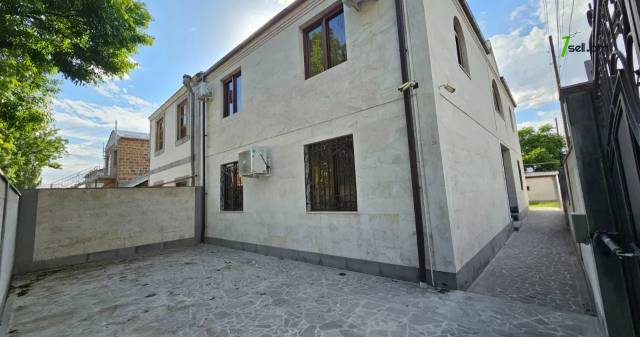 Երկու հարկանի քարե տուն Նոր Արեշի 7րդ փողոցում Էրեբունիում, 470 քմ, 3+ սանհանգույց