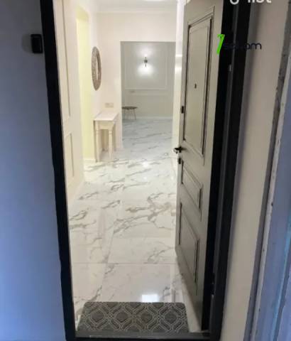 3 սենյականոց բնակարան Մինսկի փողոցում, 67 ք.մ., դիզայներական ոճով վերանորոգված