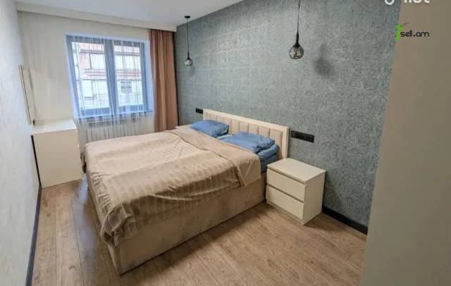 3 սենյականոց բնակարան, Vagharsh Vagharshyan street, 74 ք.մ., նախավերջին հարկ