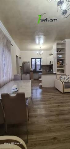 Մեկ հարկանի տուն Մհեր Մկրտչյանի 7-րդ փողոցում Առինջում, 80 քմ, կապիտալ վերանորոգված