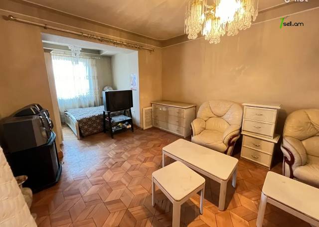 2 սենյականոց բնակարան Արմեն Տիգրանյանի փողոցում, 47 ք.մ., 3/5 հարկ, քարե շենք