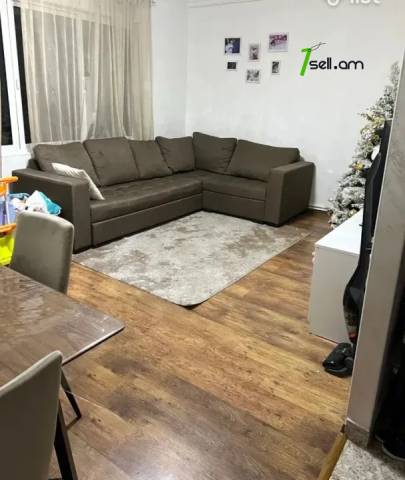 3 սենյականոց բնակարան Զաքարիա Քանաքեռցու փողոցում, 80 քմ, 5/9 հարկ, մի քանի պատշգամբ