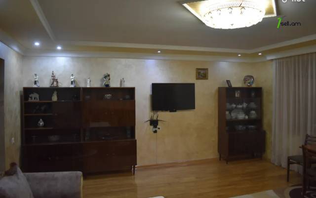 5 սենյականոց բնակարան Դրոյի փողոցում, 124 քմ, նախավերջին հարկ, 2 սանհանգույց, մի քանի պատշգամբ