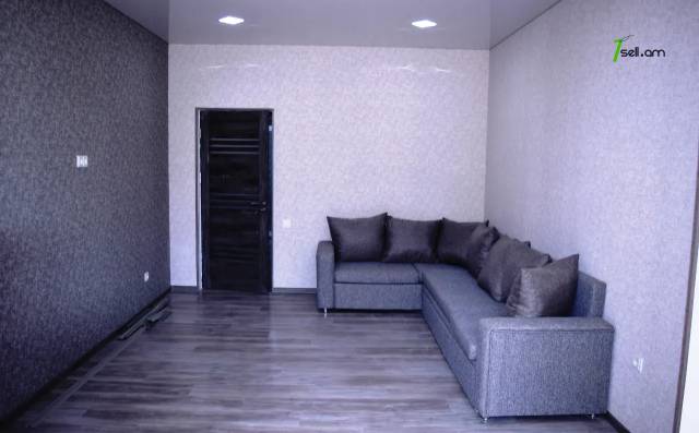 2 սենյականոց բնակարան Շիրակացու փողոցում, 70 քմ, 1/3 հարկ, կապիտալ վերանորոգված, քարե շենք