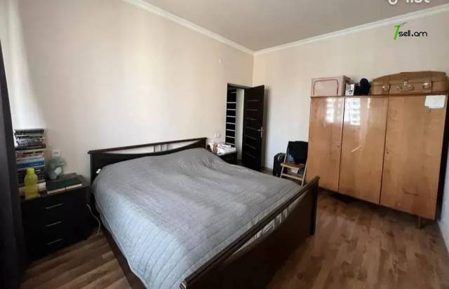 3 սենյականոց բնակարան նորակառույց շենքում Պարույր Սևակի փողոցում, 113 ք.մ., 2 սանհանգույց