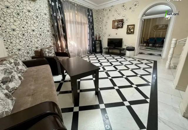 Չորս հարկանի քարե տուն Սիմեոն Երևանցու փողոցում կենտրոնում, 550 ք.մ., 3+ սանհանգույց