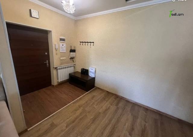 4 սենյականոց բնակարան Սայաթ-Նովայի պողոտայում, 86 քմ, 4/7 հարկ, 2 սանհանգույց, կապիտալ վերանորոգված