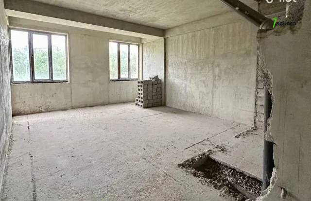 4 սենյականոց բնակարան նորակառույց շենքում Լվովյան փողոցում, 160 ք.մ., 2 սանհանգույց