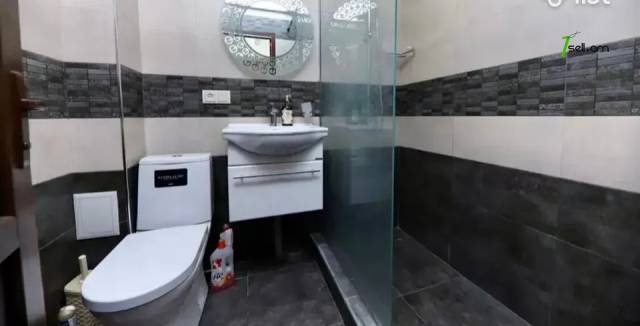 2 սենյականոց բնակարան, Komitas Ave, 48 քմ, 3/5 հարկ, կապիտալ վերանորոգված, քարե շենք