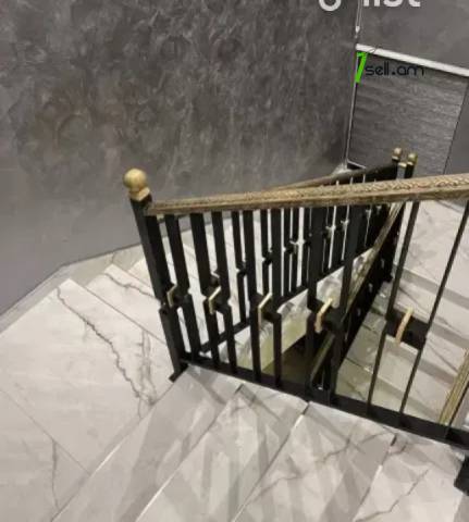 Երկու հարկանի տուն Խաչատուր Աբովյանի 4-րդ փողոցում Ավանում, 200 քմ, 2 սանհանգույց