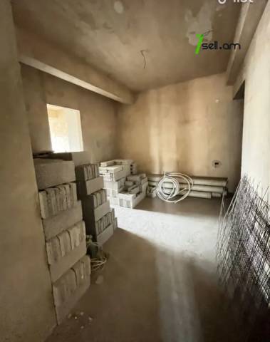 Ընդարձակ 4 սենյականոց բնակարան նորակառույց շենքում Աբովյան փողոցում, 225 քմ, 6/14 հարկ