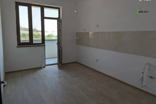 3 սենյականոց բնակարան նորակառույց շենքում Մոնթե Մելքոնյան փողոցում, 100 ք.մ., 2 սանհանգույց