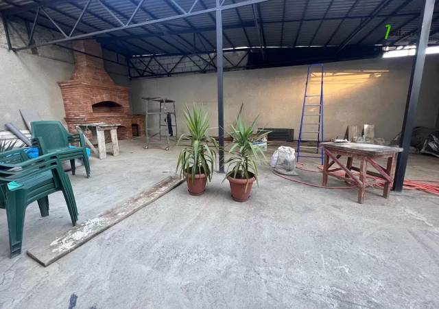 Երկու հարկանի քարե թաունհաուզ, Muracan St Էրեբունիում, 230 ք.մ., 3+ սանհանգույց