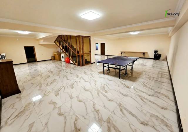 Երեք հարկանի քարե տուն, Նոյ թաղամաս Մալաթիա Սեբաստիայում, 1200 ք.մ., 3+ սանհանգույց