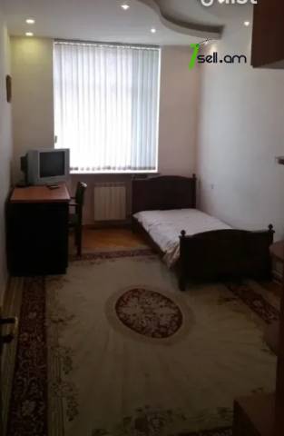 4 սենյականոց բնակարան Կոմիտասի պողոտայում, 110 քմ, նախավերջին հարկ, 2 սանհանգույց, բարձր առաստաղներ