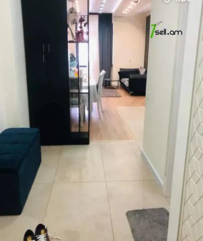 3 սենյականոց բնակարան նորակառույց շենքում Գրիբոյեդովի փողոցում, 70 քմ, 3/17 հարկ, բարձր առաստաղներ