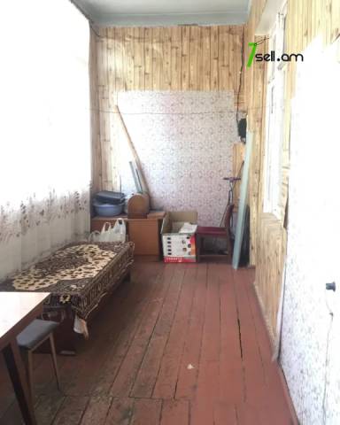 3 սենյականոց բնակարան Կիևյան փողոցում, 88 քմ, 3/5 հարկ, 2 սանհանգույց, բարձր առաստաղներ, քարե շենք
