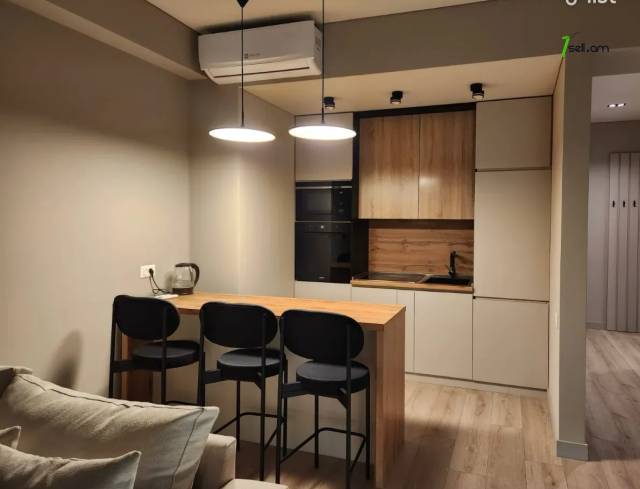 3 սենյականոց բնակարան նորակառույց շենքում Ալեք Մանուկյան փողոցում, 73 ք.մ., նախավերջին հարկ