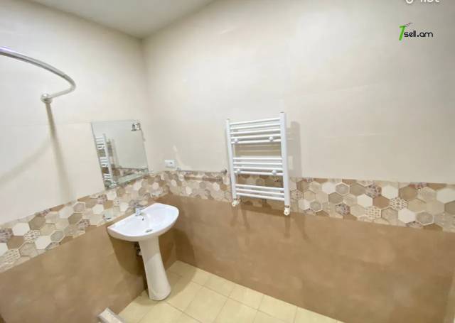 2 սենյականոց բնակարան նորակառույց շենքում Մոնթե Մելքոնյան փողոցում, 45 ք.մ., 1/17 հարկ