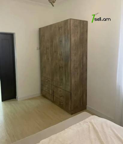 Մեկ հարկանի քարե տուն Նոր-Արեշի 46 փողոցում Էրեբունիում, 500 քմ, եվրովերանորոգված