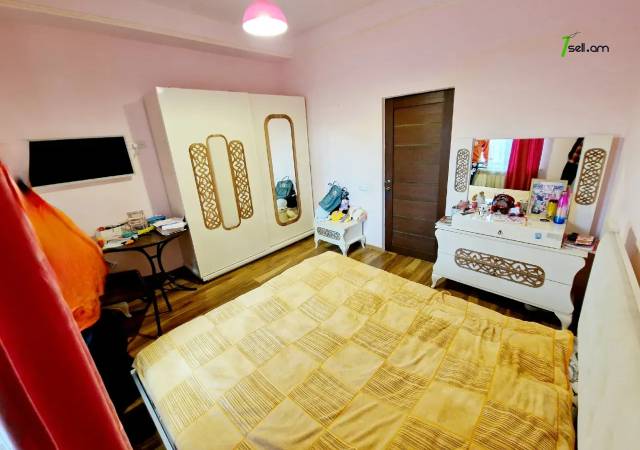 Երկու հարկանի տուն Հրաչյա Աճառյան փողոցում Ավանում, 440 ք.մ., 2 սանհանգույց, կապիտալ վերանորոգված