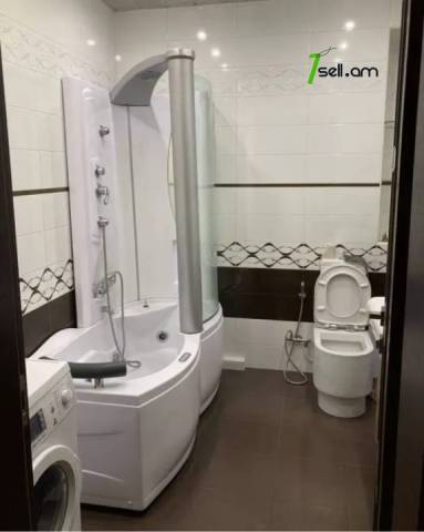 3 սենյականոց բնակարան նորակառույց շենքում Քեռու փողոցում, 118 ք.մ., 2 սանհանգույց, բարձր առաստաղներ