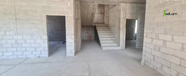 Երկու հարկանի տուն Ավանում, 240 ք.մ., 3+ սանհանգույց