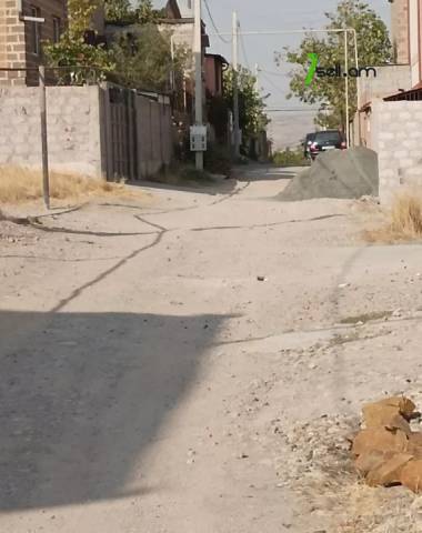 Հողատարածք բնակելի շինությունների համար Պտղնիում, 525 ք.մ.