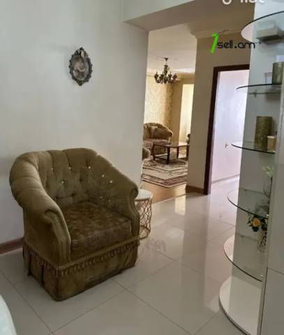 3 սենյականոց բնակարան Աղբյուր Սերոբի փողոցում, 86 ք.մ., 4/16 հարկ, կապիտալ վերանորոգված