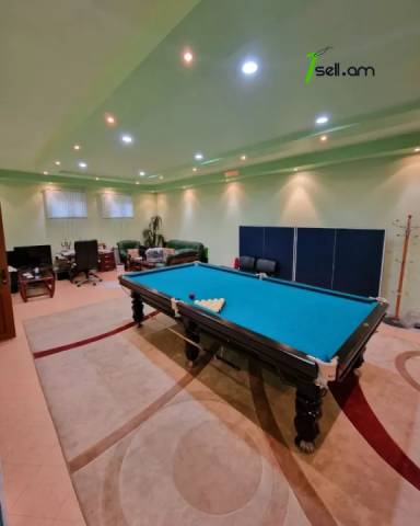 Երկու հարկանի քարե տուն Մոլդովական փողոցում Նոր Նորքում, 1300 ք.մ., 3+ սանհանգույց, եվրովերանորոգված