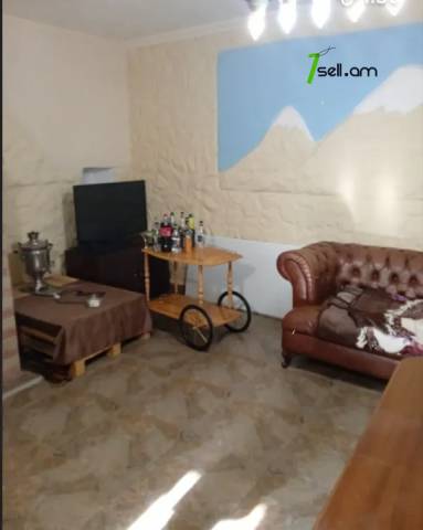 Երկու հարկանի քարե տուն 1-ին փողոցում Նուռնուսում, 120 ք.մ., 2 սանհանգույց, եվրովերանորոգված