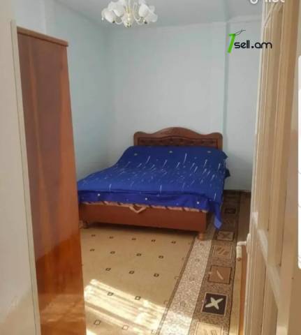 Երկու հարկանի քարե տուն, Մաշտոցի 10-րդ նրբանցք Օշականում, 260 քմ, 2 սանհանգույց