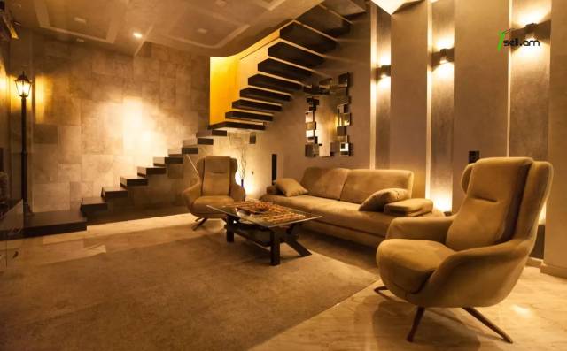 5 սենյականոց բնակարան Սայաթ-Նովայի պողոտայում, 150 քմ, 2/4 հարկ, 3+ սանհանգույց