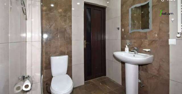2 սենյականոց բնակարան Կիևյան փողոցում, 56 ք.մ., բարձր առաստաղներ, 2/5 հարկ, կապիտալ վերանորոգված