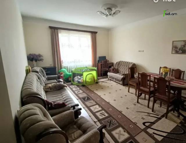 Մեկ հարկանի քարե տուն 1-ին փողոցում Ջրվեժում, 134 ք.մ., կապիտալ վերանորոգված