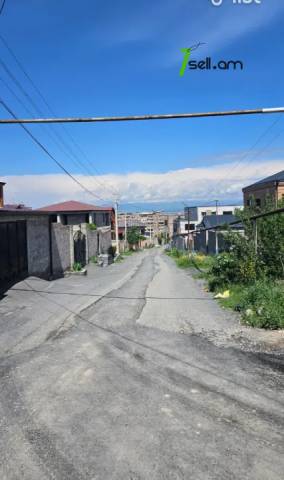 Հողատարածք բնակելի շինությունների համար Ավանում, 500 քմ