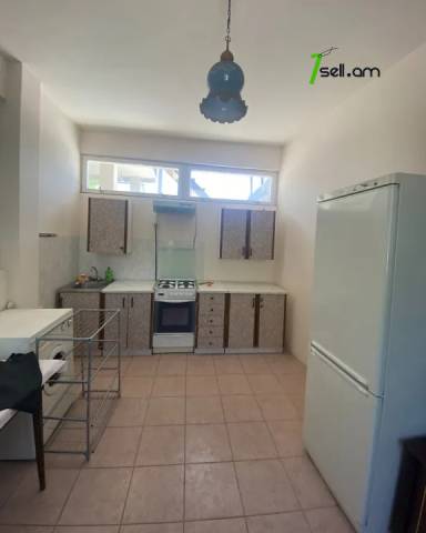 Երկու հարկանի քարե տուն, Armen Tigranyan street Արաբկիրում, 550 ք.մ., 3+ սանհանգույց