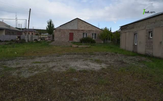 Մեկ հարկանի քարե տուն, Ղարսի խճուղի Գյումրիում, 138 քմ