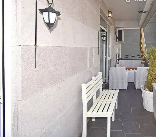 3 սենյականոց բնակարան նորակառույց շենքում Պարույր Սևակի փողոցում, 106 քմ, 10/15 հարկ