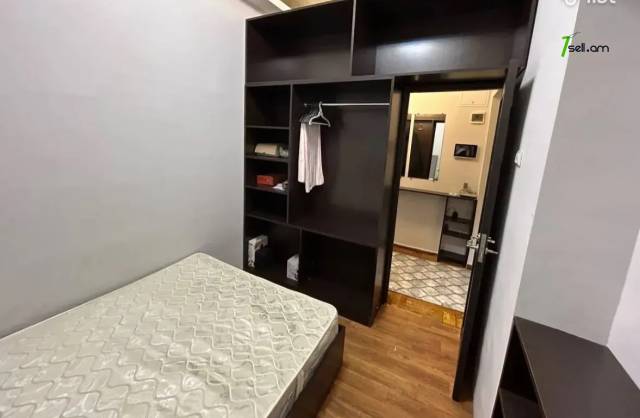 2 սենյականոց բնակարան Նար-Դոսի փողոցում, 38 քմ, նախավերջին հարկ, բարձր առաստաղներ