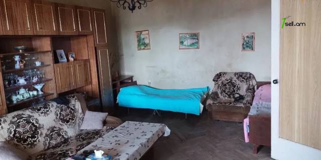 2 սենյականոց բնակարան Այգեձորի փողոցում, 73 ք.մ., 2 սանհանգույց, նախավերջին հարկ, քարե շենք