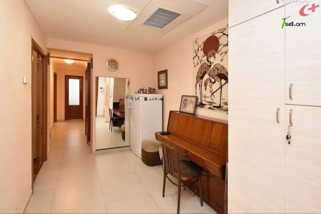 3 սենյականոց բնակարան նորակառույց շենքում Պարոնյան փողոցում, 102 քմ, 6/11 հարկ, բարձր առաստաղներ