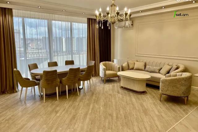 3 սենյականոց բնակարան նորակառույց շենքում Դավիթ Անհաղթի փողոցում, 115 քմ, 11/15 հարկ, 2 սանհանգույց