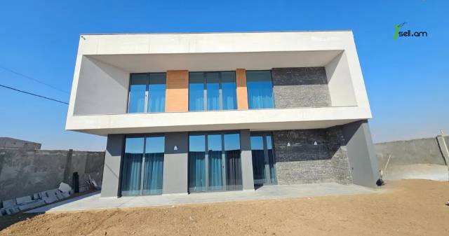 Երկու հարկանի տուն Գրիգոր Աղաբաբյան փողոցում Դավթաշենում, 800 քմ, 3+ սանհանգույց