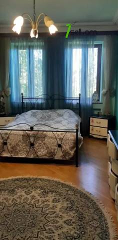 Երկու հարկանի քարե տուն Մոլդովական փողոցում Նոր Նորքում, 1300 ք.մ., 3+ սանհանգույց, եվրովերանորոգված