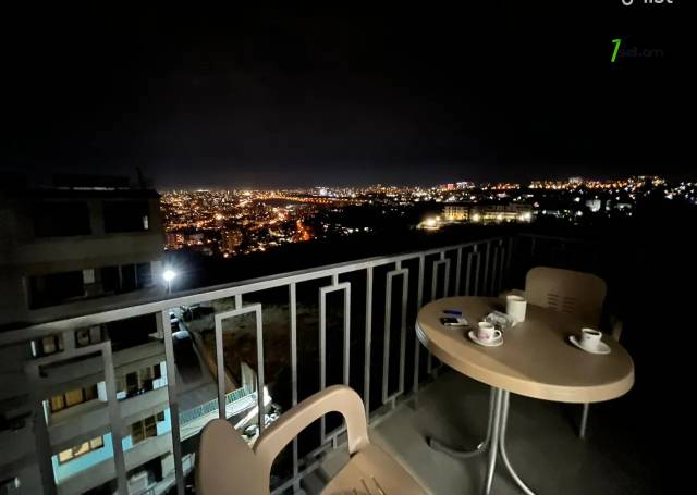 3 սենյականոց բնակարան նորակառույց շենքում Գարեգին Հովսեփյանի փողոցում, 80 ք.մ., 2 սանհանգույց