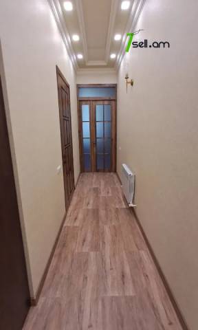 3 սենյականոց բնակարան Մեսրոպ Մաշտոցի պողոտայում, 80 քմ, 2/5 հարկ, դիզայներական ոճով վերանորոգված